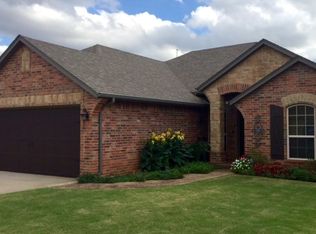 11712 SW 17th St, Yukon, OK 73099