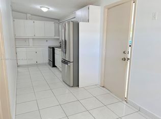 1180 NE 131st St, North Miami, FL 33161