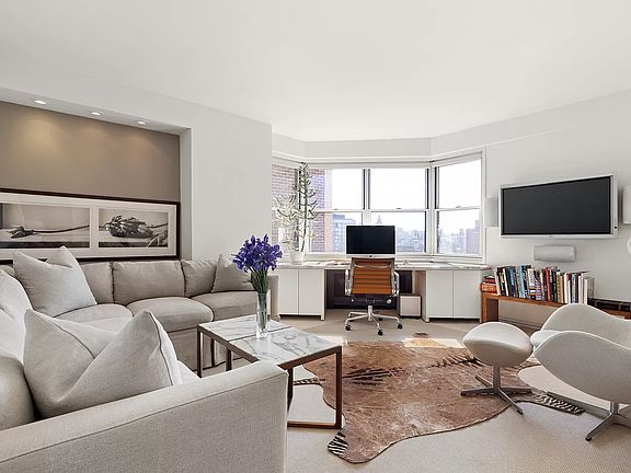 5th image of 14 Horatio St #17FG