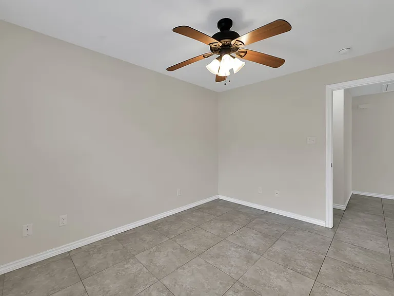 167 S Bend Ct — Photo 22