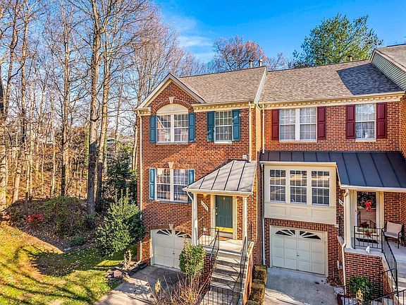 2nd image of 1420 Park Garden Ln