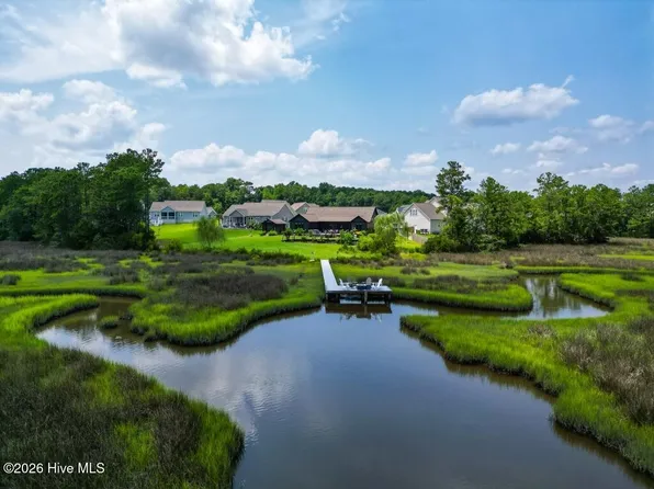 906 Marshview Court, Hubert, NC 28539