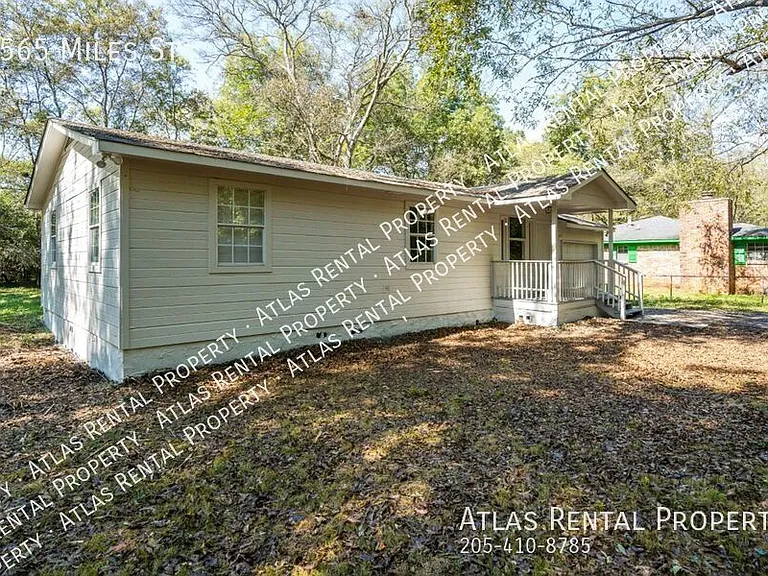 1565 Miles St — Photo 3