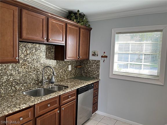 2nd image of 1255 Hazeltine Dr
