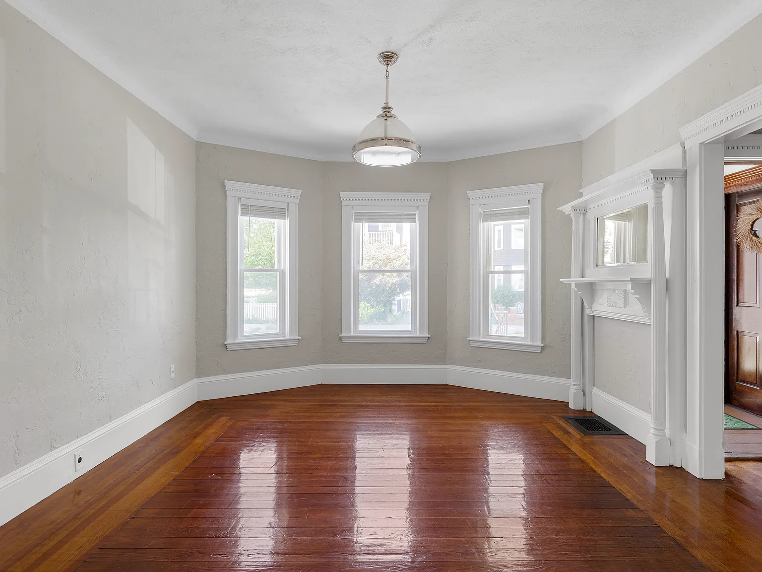 2 bed, 1174 sqft, $3,050 — Photo 2
