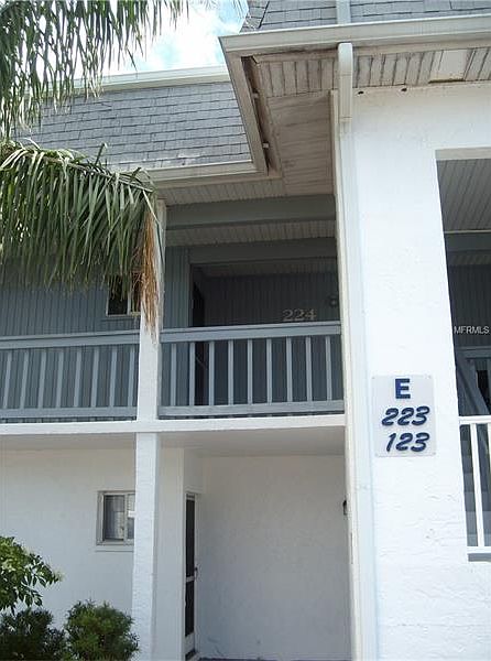 1st image of 22375 Edgewater Dr #E