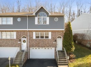 2634 Birchwood Ln, Oakdale, PA 15071