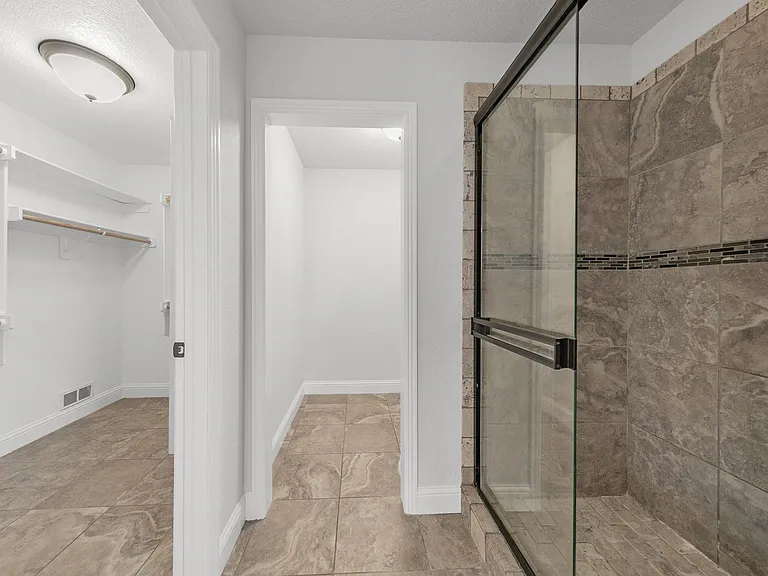 3002 Fernwood Ave — Photo 23