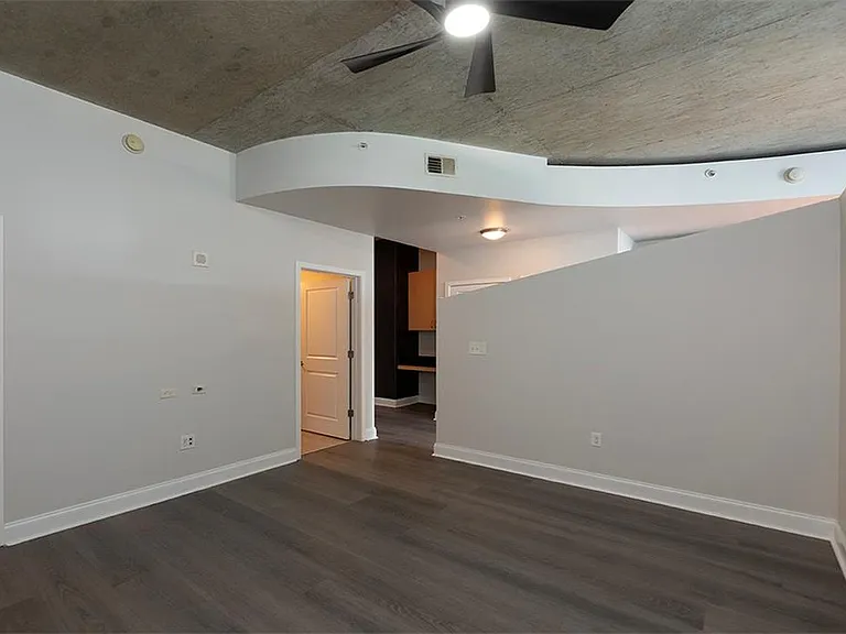 400 W Peachtree St NW #2310 — Photo 8