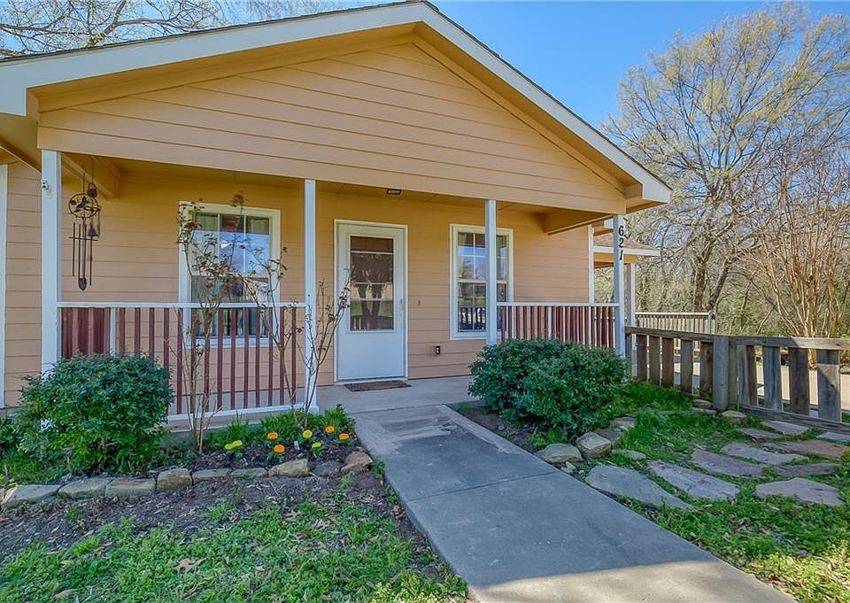 1st image of 621 Pride Ct