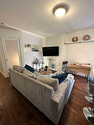 4th image of 324 W 47th St APT 5B
