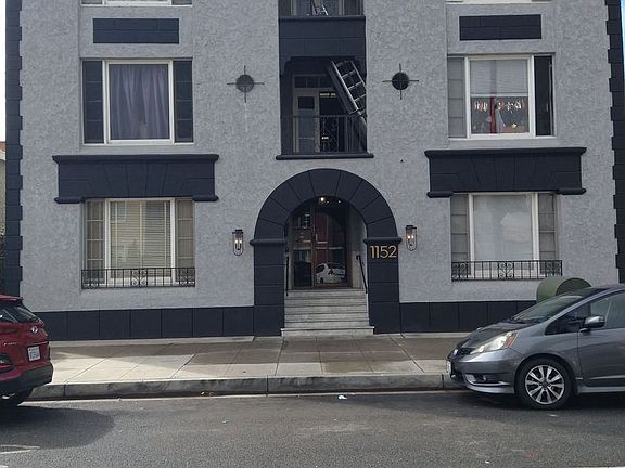3rd image of 1152 E 1st St APT 209