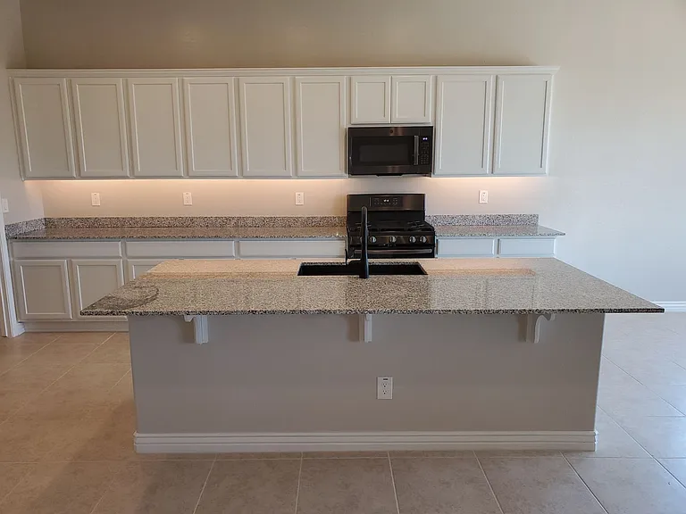 8537 W Myrtle Ave — Photo 6