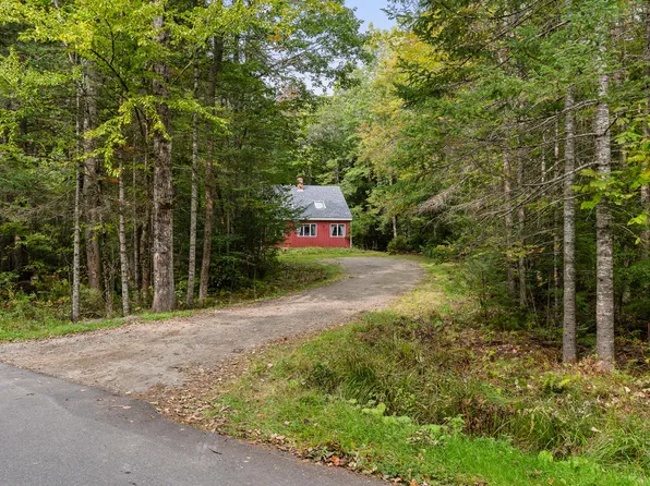 27 Stonebridge Circle, Newcastle, ME 04553