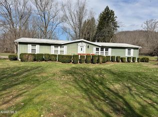 305 Abram St, Confluence, PA 15424