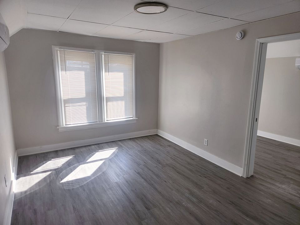 154 S Market St # 3, photo 8