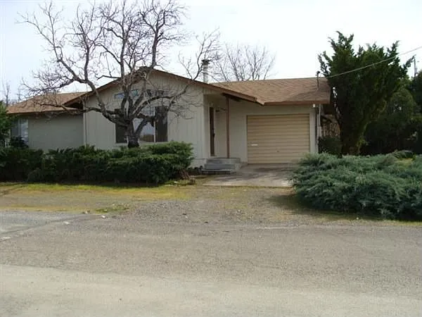 5940 Live Oak Dr photo 1