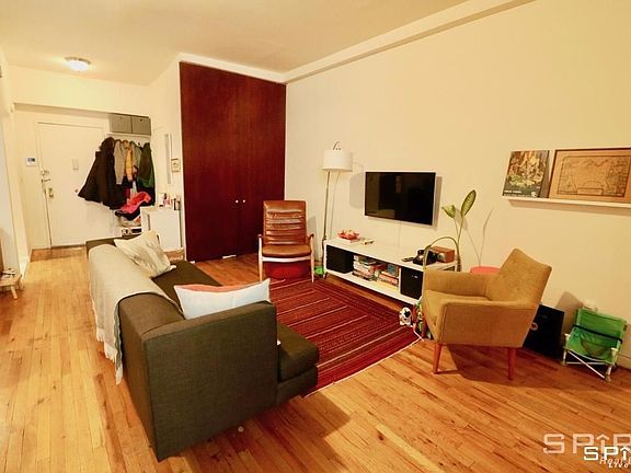 5th image of 50 W 90th St APT 4A
