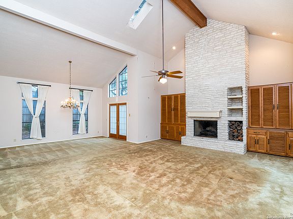5th image of 10 DONORE CIR