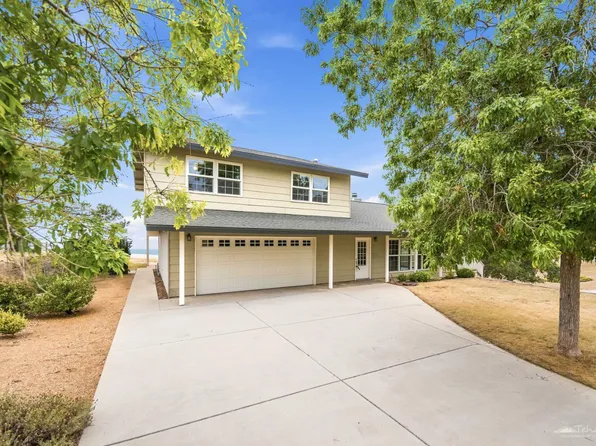 29900 Horsethief Dr, Tehachapi, CA 93561