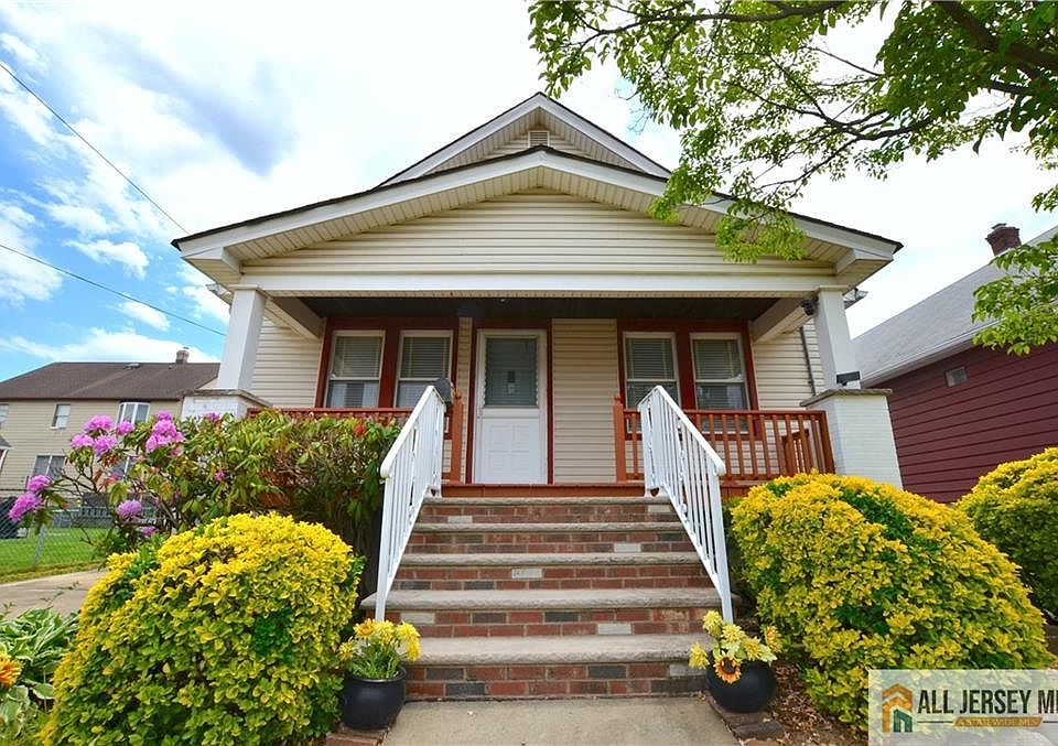 1st image of 24 Joseph St