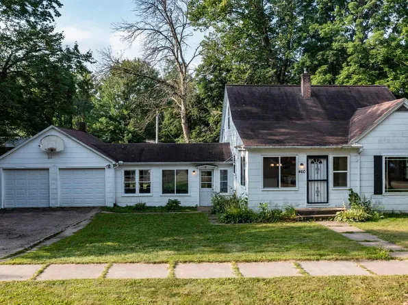 460 E Iola St, Iola, WI 54945