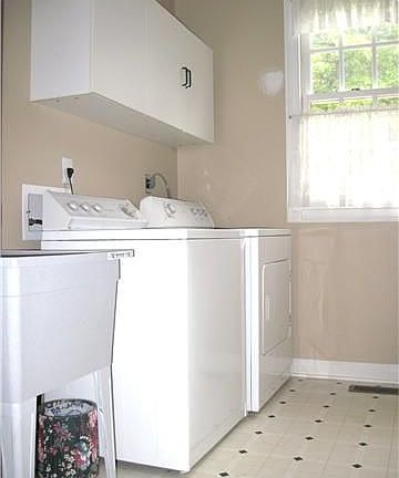 3rd image of 4841 Tuckaway Ct #C