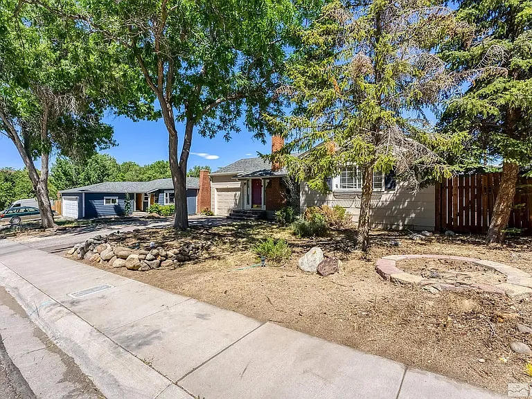 1040 Munley Dr — Photo 12