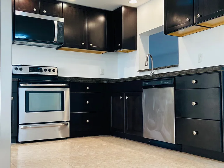 3340 Ottway Dr — Photo 10