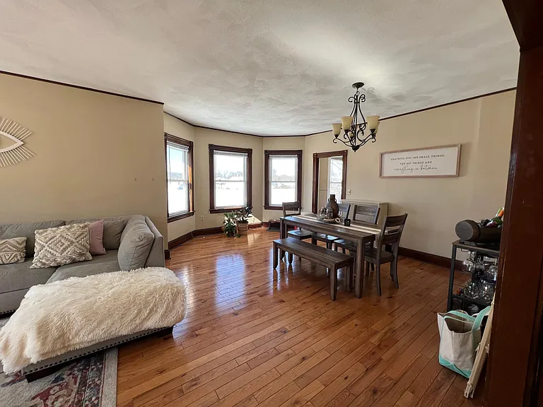 10 Davis St #2 — Photo 1