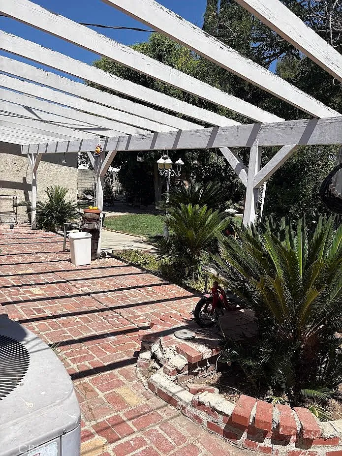 3 bed, 1700 sqft, $4,000 — Photo 2