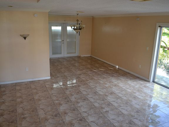 Formal Dining