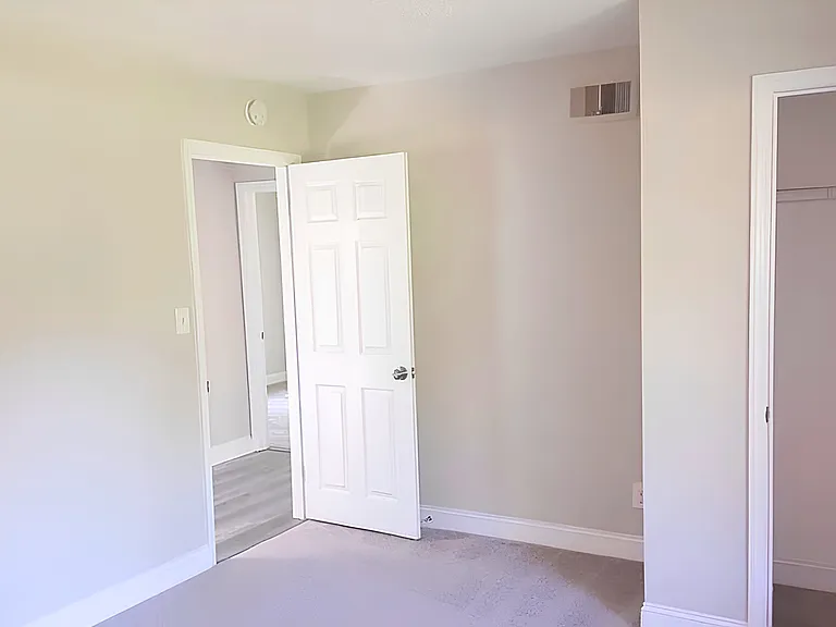 916 Summer Dr — Photo 10