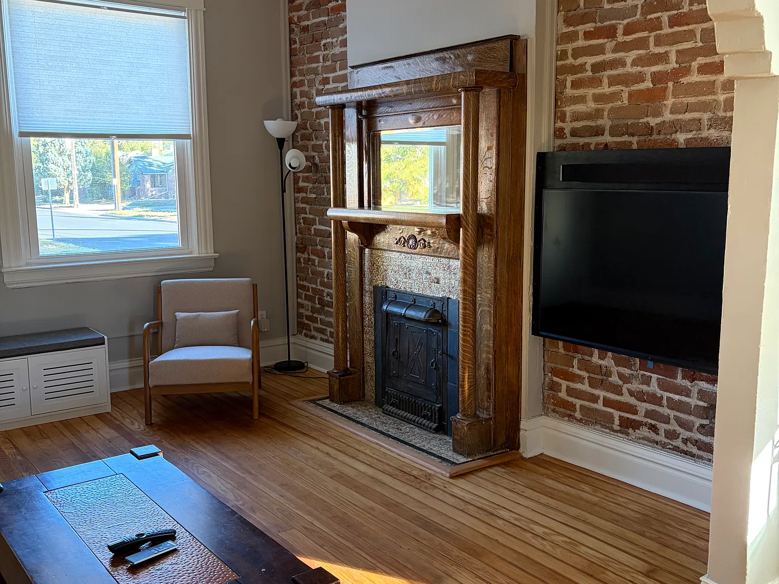 2 bed, 995 sqft, $2,700 — Photo 3
