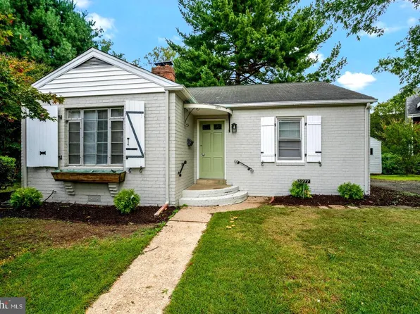 3977 26th St N, Arlington, VA 22207