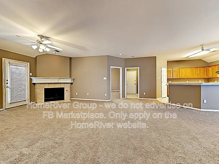 2405 N Brook Dr — Photo 3