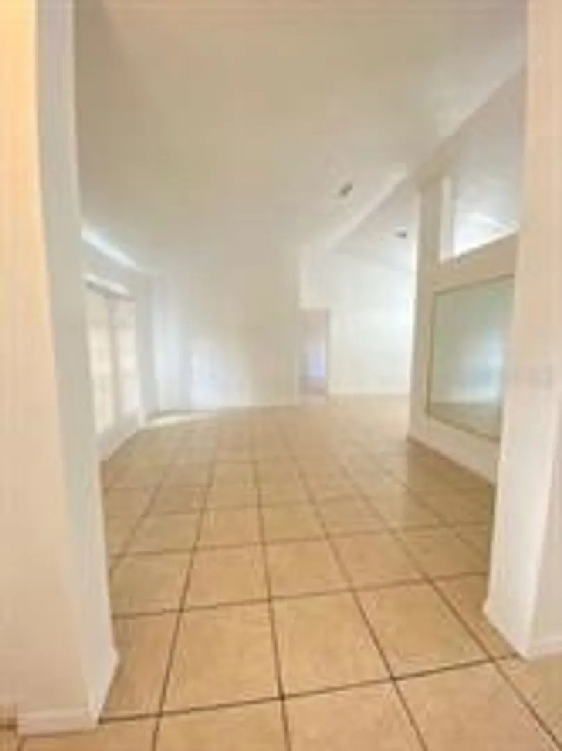 Large 3/2/2 Deltona — Photo 3
