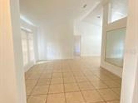 3rd image of 1551 Ortega Ave