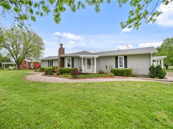 1504 17000th Rd, Parsons, KS 67357