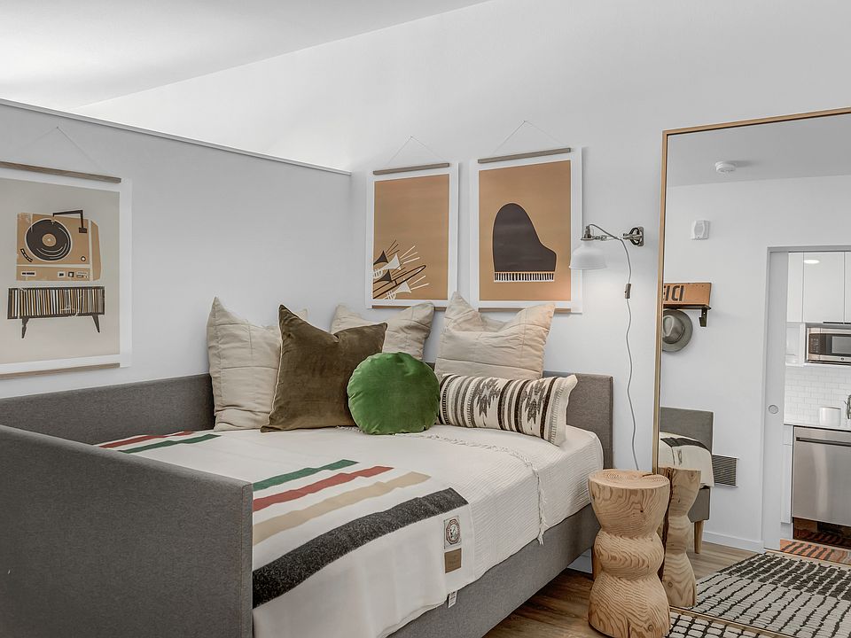 blanton turner - GCP - OCtober 1 - Jackson Street - 1 bedroom -2