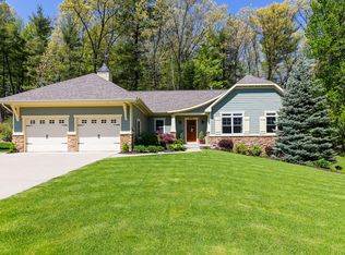 4747 Sundial Dr NE, Grand Rapids, MI 49525