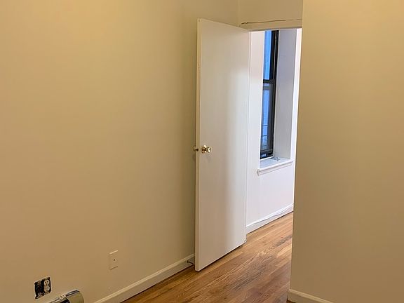 5th image of 1460 Bedford Ave APT 3B