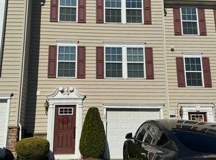 203 Susan Cir, North Wales, PA 19454