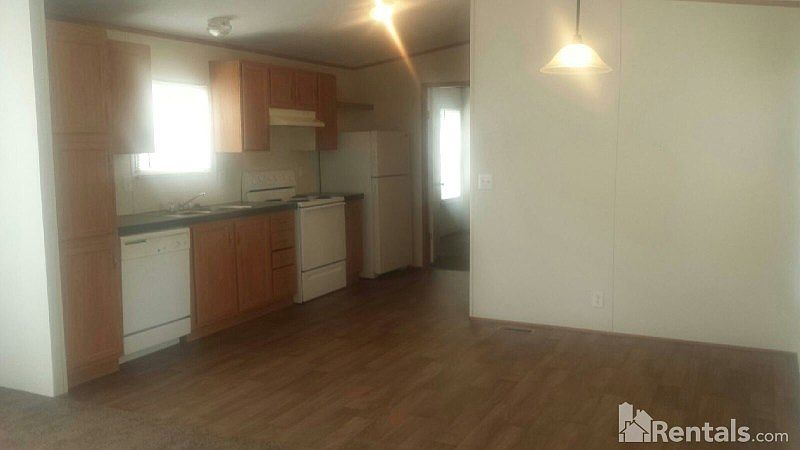 1st image of 19 Gaslight Dr