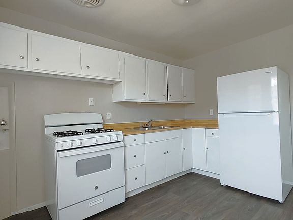 4th image of 300 Texas St SE #B