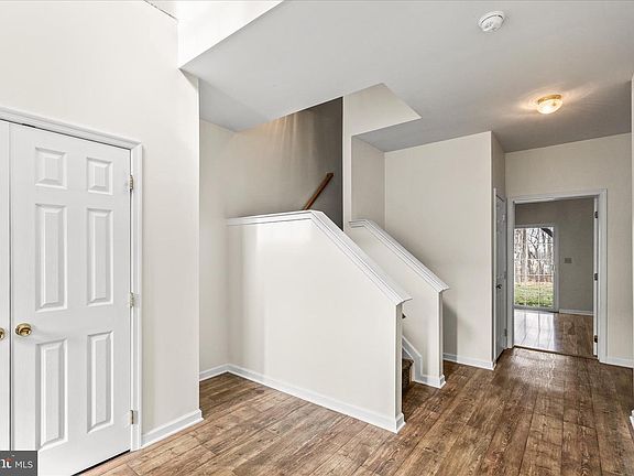 3rd image of 505 Marion Rd