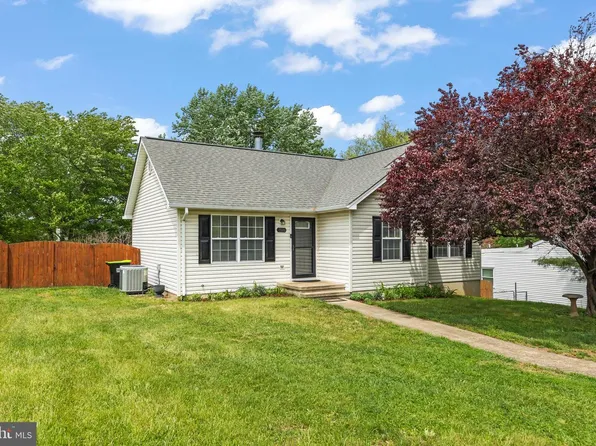 106 Plantation Dr, Winchester, VA 22602