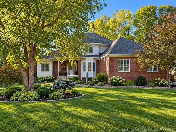2303 Plum Woods Drive, Sellersburg, IN 47172