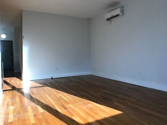 3rd image of 101 Jefferson Ave APT 3N