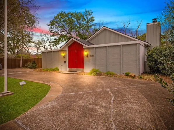 2111 N Galveston Ave, Pearland, TX 77581